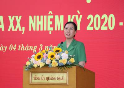 Ủy viên Trung ương Đảng, Bí thư Tỉnh ủy Quảng Ngãi Bùi Thị Quỳnh Vân phát biểu tại Hội nghị. Ảnh: Phạm Cường-TTXVN