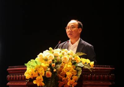 Trưởng Ban Tổ chức Tỉnh ủy Bắc Ninh Phùng Đức Chiến quán triệt tại hội nghị. Ảnh: Thanh Thương- TTXVN