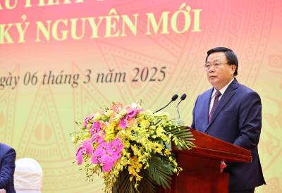 Đồng chí Nguyễn Xuân Thắng, Ủy viên Bộ Chính trị, Giám đốc Học viện Chính trị quốc gia Hồ Chí Minh, Chủ tịch Hội đồng Lý luận Trung ương phát biểu. Ảnh: Minh Đức – TTXVN

