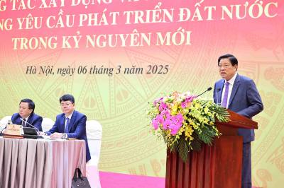 Ủy viên Bộ Chính trị, Bí thư Trung ương Đảng, Trưởng Ban Nội chính trung ương Phan Đình Trạc phát biểu. Ảnh: Minh Đức – TTXVN