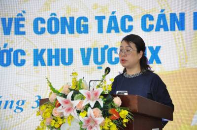 Phó Giám đốc Kho bạc Nhà nước Ngô Thị Nhung phát biểu tại Hội nghị. Ảnh: Thu Hiền - TTXVN