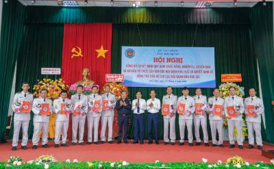 Trao Quyết định bổ nhiệm chức vụ Trưởng phòng, Ðội trưởng và tương đương thuộc Chi cục Hải quan khu vực XIX. Ảnh: Thanh Liêm - TTXVN