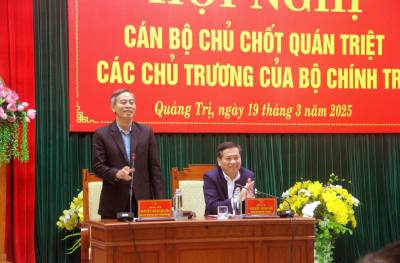 Ông Nguyễn Đăng Quang, Phó Bí thư Thường trực Tỉnh ủy, Chủ tịch HĐND tỉnh Quảng Trị, phát biểu tại hội nghị. Ảnh: Nguyên Linh- TTXVN