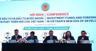 Nhiều giải pháp liên quan đến việc thúc đẩy huy động vốn qua hệ thống quỹ đầu tư đã được đưa ra tại Hội nghị. Ảnh: Hứa Chung-TTXVN