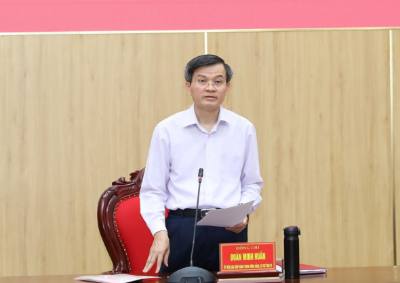 Bí thư Tỉnh ủy Ninh Bình Đoàn Minh Huấn phát biểu tại Hội nghị. Ảnh: Đức Phương - TTXVN
