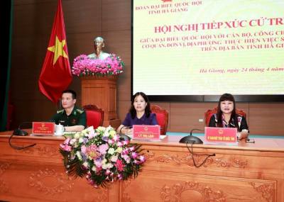 Đoàn đại biểu Quốc hội khóa XV tỉnh Hà Giang chủ trì buổi tiếp xúc cử tri chuyên đề. Ảnh: TTXVN phát