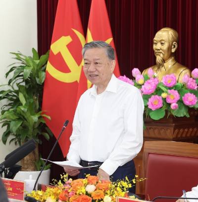 Đồng chí Tô Lâm, Tổng Bí thư Ban Chấp hành Trung ương Đảng Cộng sản Việt Nam có bài viết với nhan đề “Nước Việt Nam là một, dân tộc Việt Nam là một”. Ảnh: Trí Dũng – TTXVN