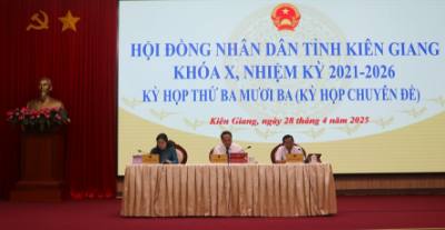 Chủ tọa kỳ họp. Ảnh: Lê Huy Hải - TTXVN