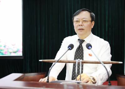 Ông Nguyễn Thái Hưng, Chủ tịch HĐND tỉnh Sơn La, phát biểu tại Kỳ họp. Ảnh: Nguyễn Cường - TTXVN