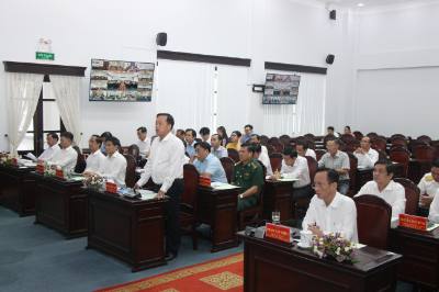 Ông Huỳnh Quốc Việt, Ủy viên dự khuyết Ban chấp hành Trung ương Đảng, Phó Bí thư Thường trực Tỉnh ủy Bạc Liêu, phát biểu tại Hội nghị. Ảnh: Chanh Đa-TTXVN