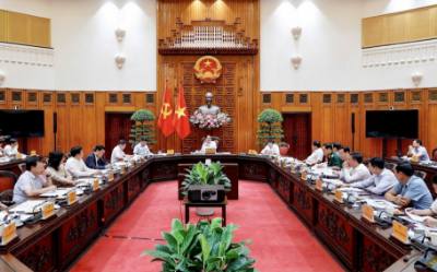 Thủ tướng Phạm Minh Chính chủ trì họp Thường trực Chính phủ về Dự thảo nghị quyết phát triển kinh tế tư nhân. Ảnh: Dương Giang-TTXVN 