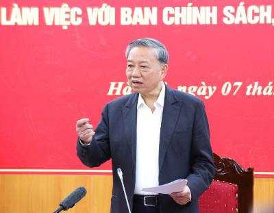  Chiều 07/03/2025, Tổng Bí thư Tô Lâm làm việc với Ban Chính sách, chiến lược Trung ương về một số giải pháp chiến lược nhằm tạo đột phá phát triển kinh tế tư nhân ở Việt Nam thời gian tới. Ảnh: Phương Hoa - TTXVN
