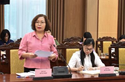 Lãnh đạo Sở Tư pháp tỉnh Tuyên Quang thảo luận tại Hội nghị. Ảnh: Hoàng Hải - TTXVN
