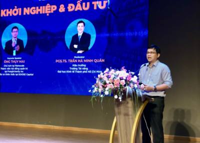 Ông Lâm Nguyễn Hải Long, Chủ tịch Hội Tin học TP Hồ Chí Minh kiêm Giám đốc Trung tâm Ươm tạo Công nghệ và Đổi mới sáng tạo phát biểu tại sự kiện. Ảnh: Mỹ Phương – TTXVN