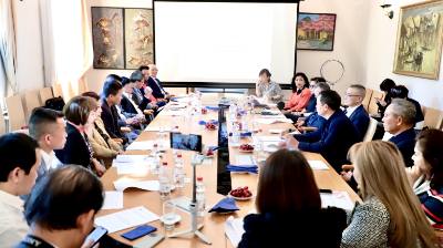 Tọa đàm về việc lấy ý kiến cán bộ công chức, người lao động và cộng đồng người Việt Nam tại CHLB Đức góp ý, sửa đổi, bổ sung một số điều của Hiến pháp năm 2013. Ảnh: Phương Hoa-Pv TTXVN tại Đức
