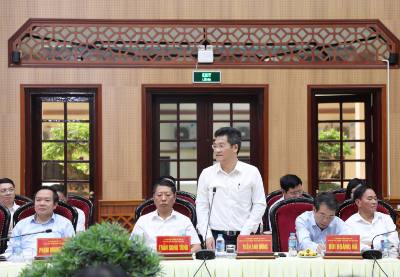 Phó Chủ tịch thường trực UBND tỉnh Nam Định Trần Anh Dũng phát biểu tại hội nghị. Ảnh: Thanh Tuấn - TTXVN 