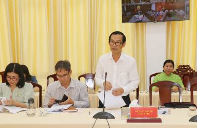 Ông Lê Thanh Tâm, Giám đốc Sở Tài chính thành phố Cần Thơ phát biểu tại cuộc họp. Ảnh: Ngọc Thiện - TTXVN