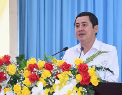 Chủ tịch Ủy ban MTTQ Việt Nam tỉnh Sóc Trăng phát biểu tại hội nghị. Ảnh: Tuấn Phi-TTXVN
