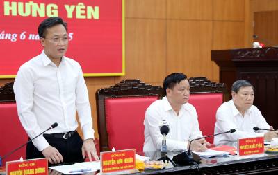 Ủy viên Trung ương Đảng, Bí thư Tỉnh ủy Hưng Yên Nguyễn Hữu Nghĩa phát biểu tại hội nghị. Ảnh: Thế Duyệt – TTXVN