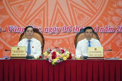 Chủ trì kỳ họp. Ảnh: TTXVN phát 