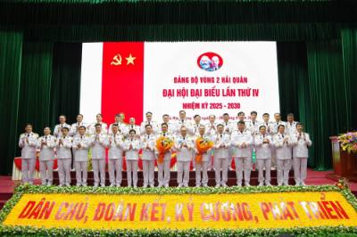 Ban Chấp hành Đảng bộ Vùng 2 Hải quân nhiệm kỳ 2025-2030 ra mắt Đại hội. Ảnh: TTXVN phát 