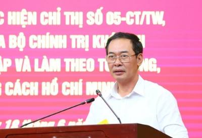 Phó Bí thư Tỉnh ủy Thanh Hóa Trịnh Tuấn Sinh phát biểu tại hội nghị. Ảnh: TTXVN phát