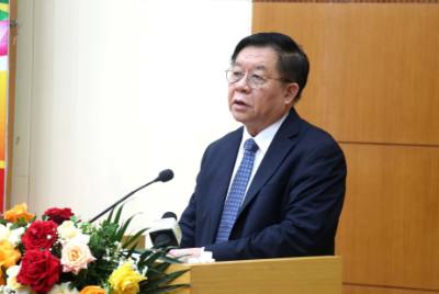 Đồng chí Nguyễn Trọng Nghĩa, Ủy viên Bộ Chính trị, Bí thư Trung ương Đảng, Trưởng Ban Tuyên giáo và Dân vận Trung ương, phát biểu tại Hội thảo. Ảnh: Đinh Văn Nhiều-TTXVN