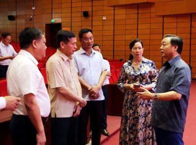 Phó Thủ tướng Trần Hồng Hà (ngoài cùng bên phải) kiểm tra, chỉ đạo công tác chuẩn bị Lễ công bố diễn ra vào sáng 30/6. Ảnh: Tá Chuyên - TTXVN