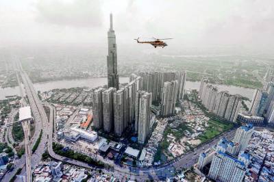  Tòa nhà Landmark 81 trong khu đô thị phức hợp cao cấp Vinhome Central hiện là tòa nhà cao nhất Thành phố Hồ Chí Minh. Ảnh: Thanh Vũ-TTXVN