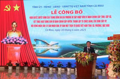Đồng chí Lê Minh Hoan, Ủy viên Trung ương Đảng, Phó Chủ tịch Quốc hội phát biểu chỉ đạo tại buổi lễ. Ảnh: Kim Há – TTXVN