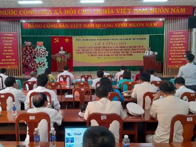 Quang cảnh công bố các quyết định tại xã biên giới Đắk Ơ (mới). Ảnh: K GỬIH - TTXVN 
