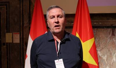 Ông Stefan Winzenried - Nhà sáng lập và CEO của công ty công nghệ JANZZ.technology (Thụy Sĩ). Ảnh: TTXVN phát 