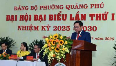 Bí thư Đảng ủy phường Quảng Phú Bùi Ngọc Ảnh phát biểu tại Đại hội. Ảnh: Trần Tĩnh - TTXVN