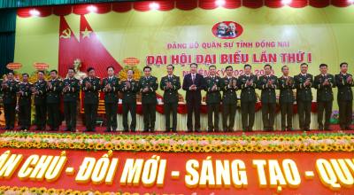 Ban Chấp hành Đảng bộ Quân sự tỉnh Đồng Nai nhiệm kỳ 2025-2030 ra mắt tại Đại hội. Ảnh: Lê Xuân-TTXVN