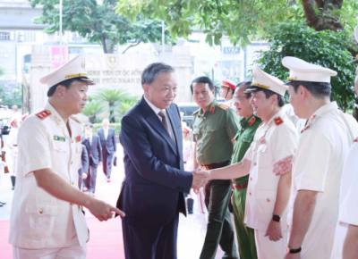 Tổng Bí thư Tô Lâm đến thăm và làm việc với Cục Cảnh sát hình sự, Bộ Công an. Ảnh: Thống Nhất - TTXVN