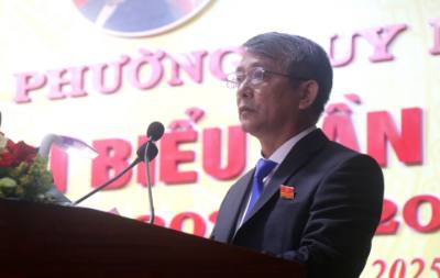 Bí thư Đảng ủy phường Quy Nhơn Nguyễn Hữu Khúc phát biểu khai mạc Đại hội. Ảnh: Sỹ Thắng-TTXVN