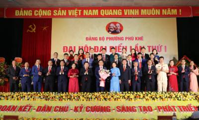Ra mắt Ban chấp hành Đảng bộ phường Phù Khê (Bắc Ninh) nhiệm kỳ 2025 - 2030. Ảnh: Thanh Thương - TTXVN