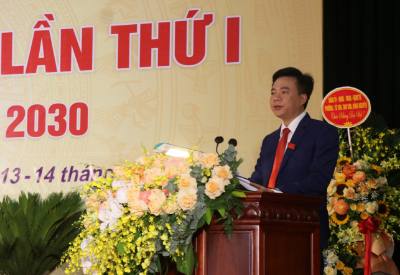 Đồng chí Đỗ Văn Hà, Bí thư Đảng ủy phường Phù Khê (Bắc Ninh) phát biểu. Ảnh: Thanh Thương - TTXVN