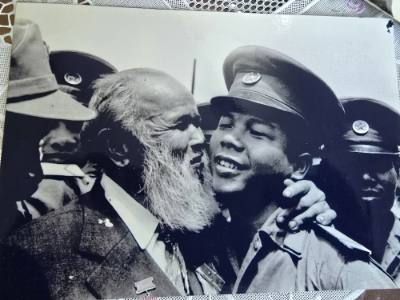 Bức ảnh chụp anh hùng Núp do nhà báo Trần Xuân Quang thực hiện. Ảnh: Khoa Chương - TTXVN