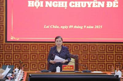 Bí thư Tỉnh ủy Lai Châu Giàng Páo Mỷ phát biểu tại hội nghị. Ảnh: Nguyễn Oanh-TTXVN