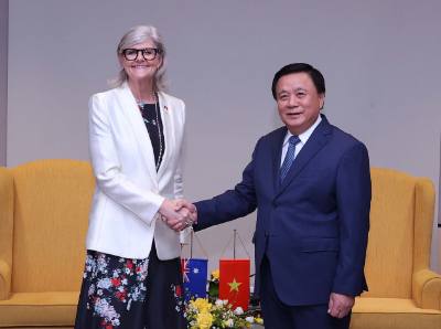 Đồng chí Nguyễn Xuân Thắng hội kiến Toàn quyền Australia Sam Mostyn. Ảnh: Văn Điệp - TTXVN