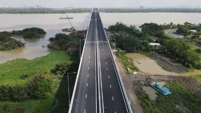 Cầu Nhơn Trạch trên tuyến Vành đai 3 - Thành phố Hồ Chí Minh chính thức thông xe vào ngày 19/8, giúp kết nối Đồng Nai - Thành phố Hồ Chí Minh thuận lợi. Ảnh: Sỹ Tuyên - TTXVN