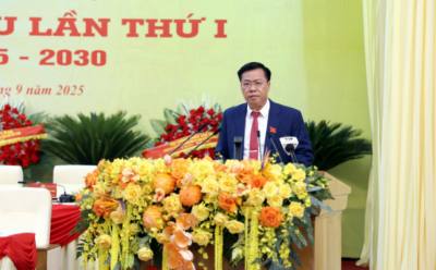 Các đại biểu thảo luận tại tổ. Ảnh: Quang Cường - TTXVN