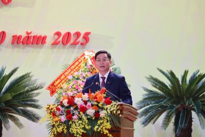 Đồng chí Nguyễn Đình Trung, Bí thư Tỉnh ủy Đắk Lắk nhiệm kỳ 2025 – 2030 phát biểu bế mạc Đại hội. Ảnh: Tuấn Anh – TTXVN