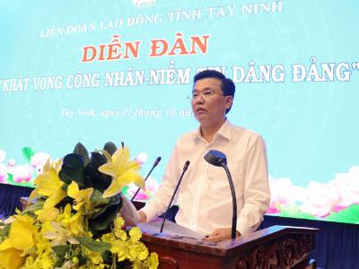 Phó Bí thư Tỉnh ủy, Chủ tịch UBMTTQ Việt Nam tỉnh Nguyễn Thanh Hải phát biểu tại diễn đàn. Ảnh: Đức Hạnh - TTXVN