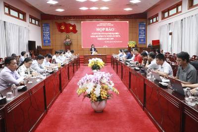 Quang cảnh họp báo, thông tin về công tác chuẩn bị Đại hội đại biểu Đảng bộ tỉnh lần thứ nhất, nhiệm kỳ 2025 - 2030. Ảnh: Thanh Bình -TTXVN