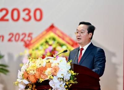Đồng chí Nguyễn Đức Trung - Bí thư Tỉnh uỷ Nghệ An phát biểu nhận nhiệm vụ. Ảnh: Bích Huệ - TTXVN