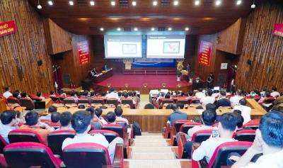 Hội thảo quốc tế “Can thiệp nội mạch điều trị bệnh lý mạch máu thần kinh, mạch máu tạng và ngoại biên: Cập nhật các tiến bộ mới”. Ảnh: Đinh Hằng - TTXVN