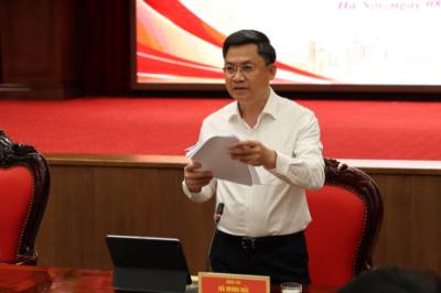 Trưởng ban Tổ chức Thành ủy Hà Nội Hà Minh Hải thông tin tại họp báo. Ảnh: Vũ Quang - TTXVN