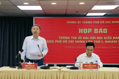 Lãnh đạo Thành ủy Thành phố Hồ Chí Minh chủ trì cuộc họp. Ảnh: Tiến Lực - TTXVN